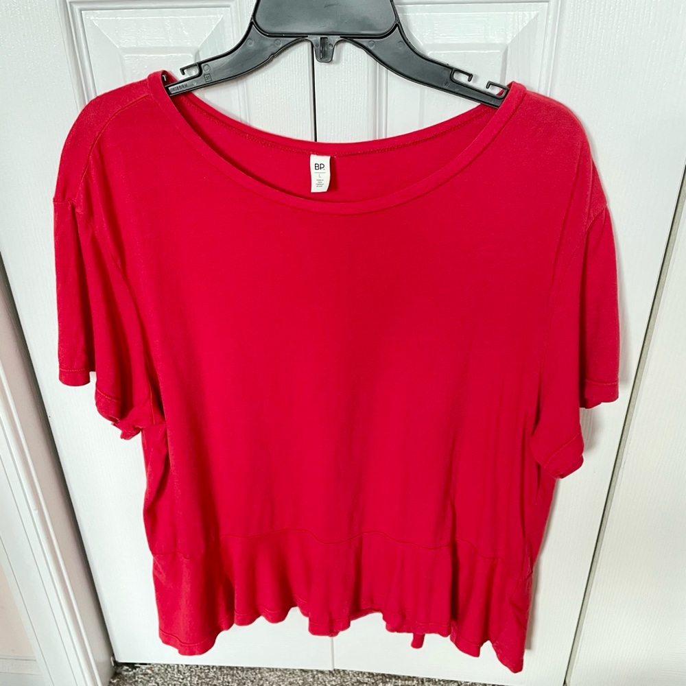 BP. Relaxed Babydoll T-shirt, VERY FIGURE FLATTERING, great with jeans